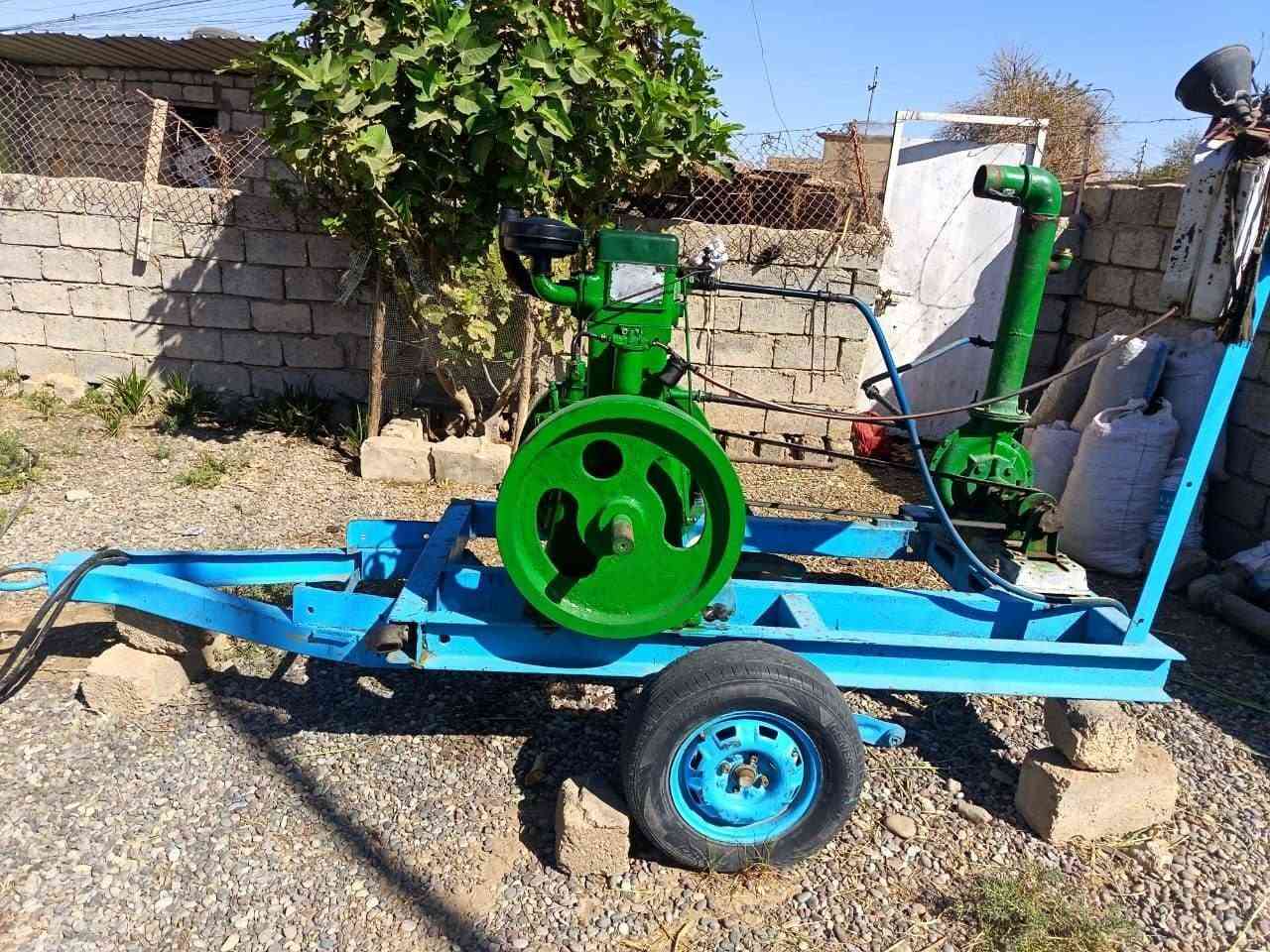 السلام عليكم 
لستر 12حصان معمره نضيفه شرط هندر واحد وياها خنزيره ضغط +شمعه +مص كامل طولو 6 امتار
التصال عل رقم /***********
