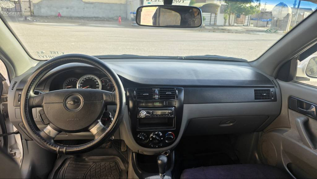 ئۆپترا مۆدێل 2010 - پاتری تازەیە - سەنەویی تازەیە - بۆیاغ و ساردی نییە - یەک تۆز شوێن تەرزەیی هەیە سەقفەکەیی - 86 و مەجال 
*********** كيفري, ديالى
