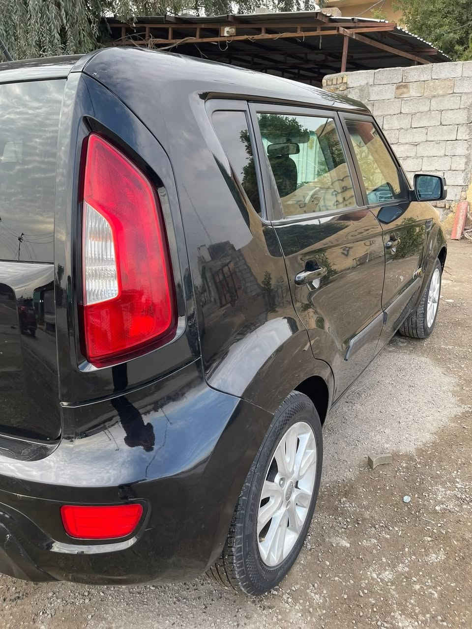 السلام عليكم kai Soul للبيع موديل 2013 بدون دواخل بدون ضربة بيها فقط قطعتين صبغ بدون تبديل الجاملوغ الامامي والباب الصدر صبغ وبدايت خيط تبخير والباقي كلة مكفول تحويل ثاني يوم السعر 95 ورقة وبيها مجال . للأستفسار اكثر *********** مكاني ديالى بعقوبه ♥️
