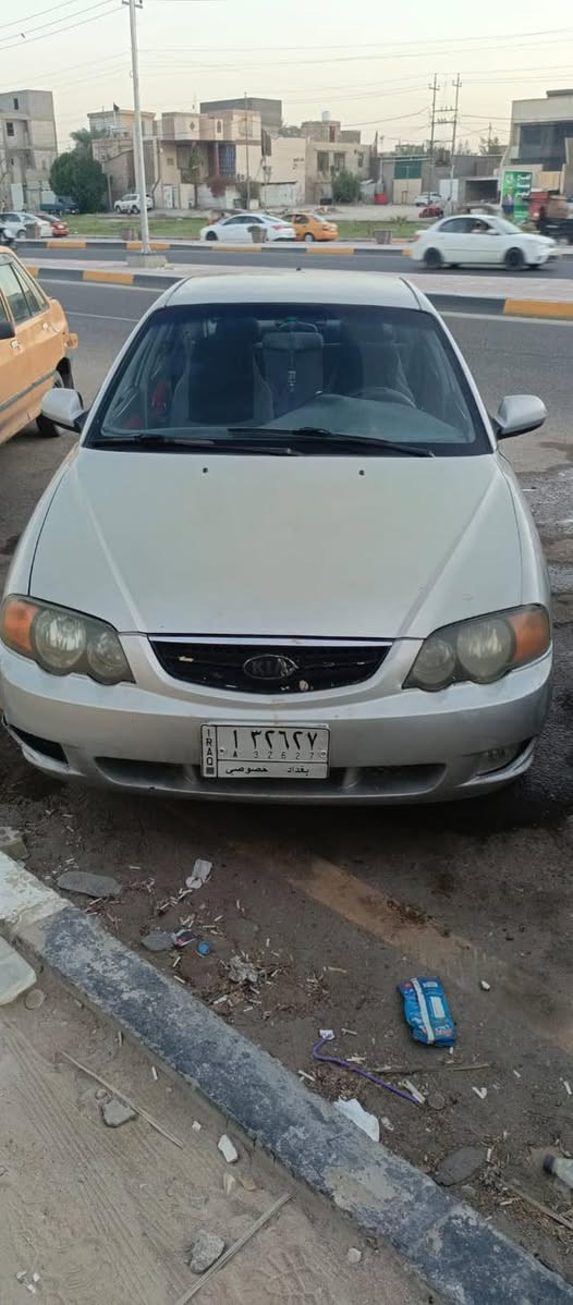 سبكتره موديل 2004
بسمي 
تخم تايرات جديد
شاشه
سنتر لوك 
جام كهربائي 
مكينه 1600 دوش 
گير عادي
تبريد شغال

***********
