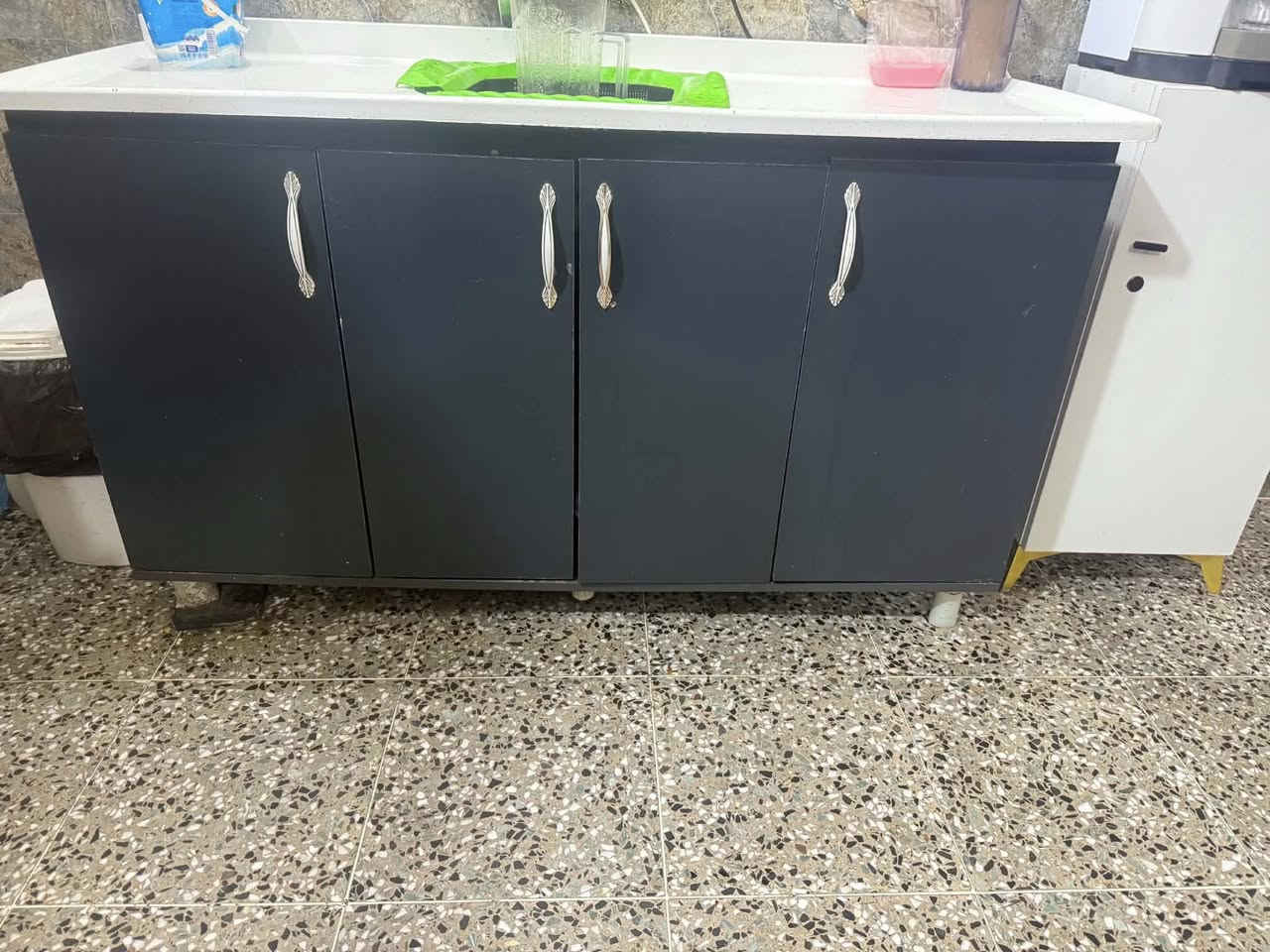 كاونتر آخر جديد نضيف كلش ل كاونتر متر ونص و سنة مترين ب 375بي مجال بسيط مكان امين ثانيه


**إذا كنت صاحب هذا الإعلان وتريد حذفه لأي سبب، رجاءا أرسل رسالة إلى الدعم الفني**