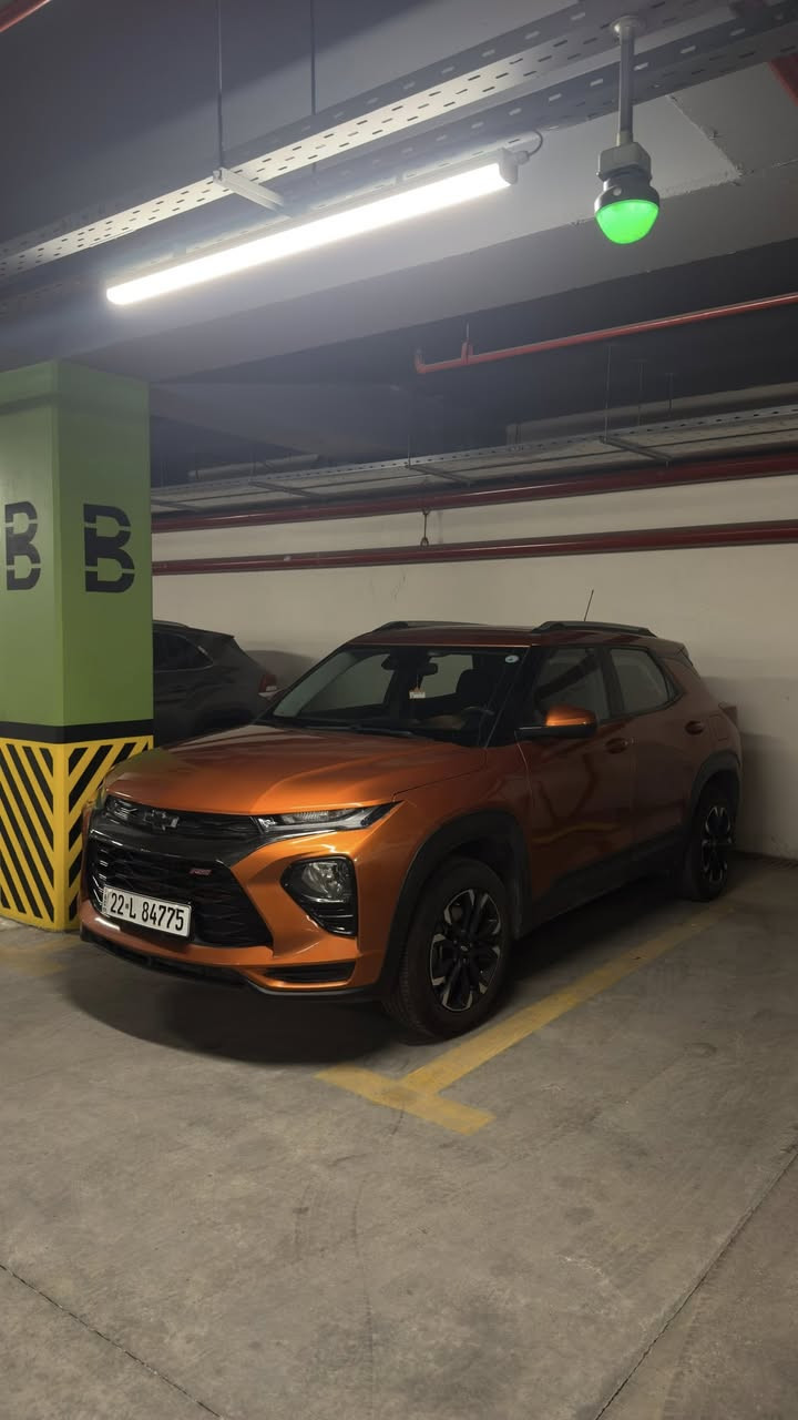 تريل بلايزر LT 2022 رقم اربيل
محركها 3 سلندر 1300 تيربو ماشيه 84.000 km
ضررها خلفي فقط الصندوق مبدلي نفس اللون
وبلعراق نضربت بلباب الخلفي من جهه السايق
بدون دواخل والايرباكات كلها سليمه وصورها بامريكا موجوده 
المواصفات ..
بصمة تشغيل - تدفئه كشنات-تشغيل عن بعد - رادار مانع تصادم امامي جانبي خلفي - نقاط عمياء - تحديد مسار- شاشه دجتل - لد نهاري ليلي-اوتو ستوب
السعر 130 ورقه
مكانها اربيل

0750 889 4577
