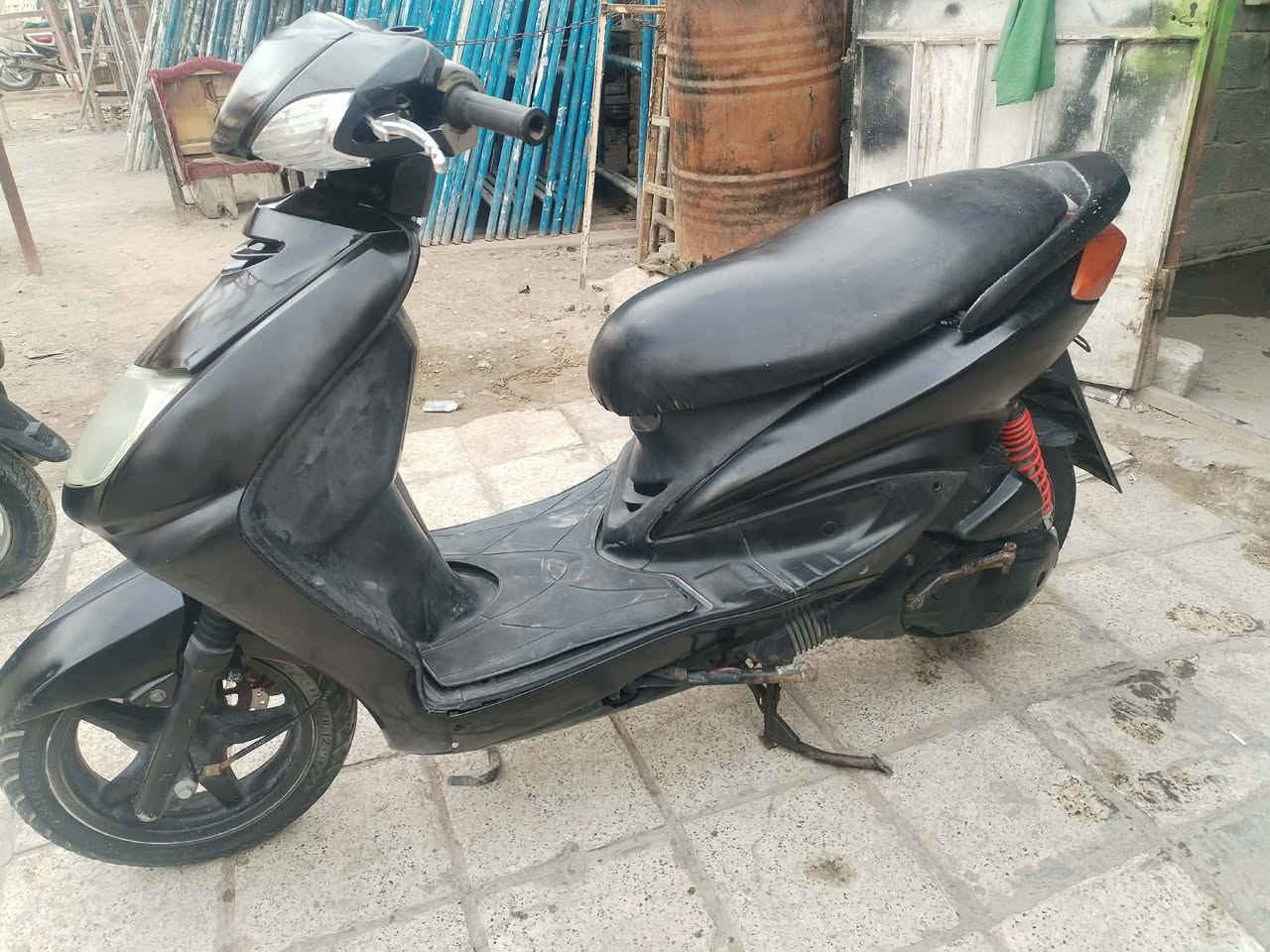 السلام عليكم دراجة سكنز نثية حلوة نكرة سلف بكل وقت
السعر 450 وبيهة مجال بصيط مكاني بابل سدة الهندية 
هذة رقمي ما متواجد عل فيس الشراي يتصل
***********
