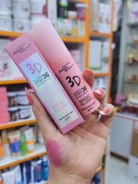 مورد خدود وشفاه • ثابت ٢٤ ساعة • مقاوم للماء