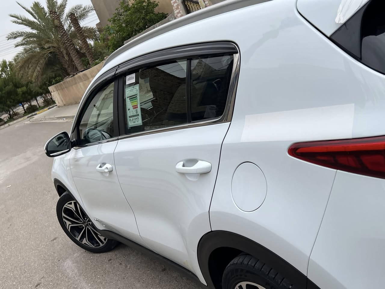 سلام عليكم للبيع او مراس كيا سبورتج 2019 خليجيه وكالت الشمال بيها بنيد تبديل فقط بدون دواخل ولا ايرباك سونار موضح 
مكينه 2400GDi
بصمه 
شاشه جبيره 
شفتات مقود 
تحكمات مقود 
فور ويل 
انضمه قياده 
نضام منحدرات
مانع انزلاق 
حساسات خلفيه 
أشاير بل مري 
لايت زنون منضومه 
تبريد ثلج ❄️ 
مكينه كير كفاله ما مفتوحات 
رقم دهوك هزه وسنويه جديده تحويل مباشر 
السعر$$ 172 وبيها مجال 
العنوان 📍بغداد المحموديه 
الاستفسار☎️
*********** واتساب فقط 
*********** اتصال

