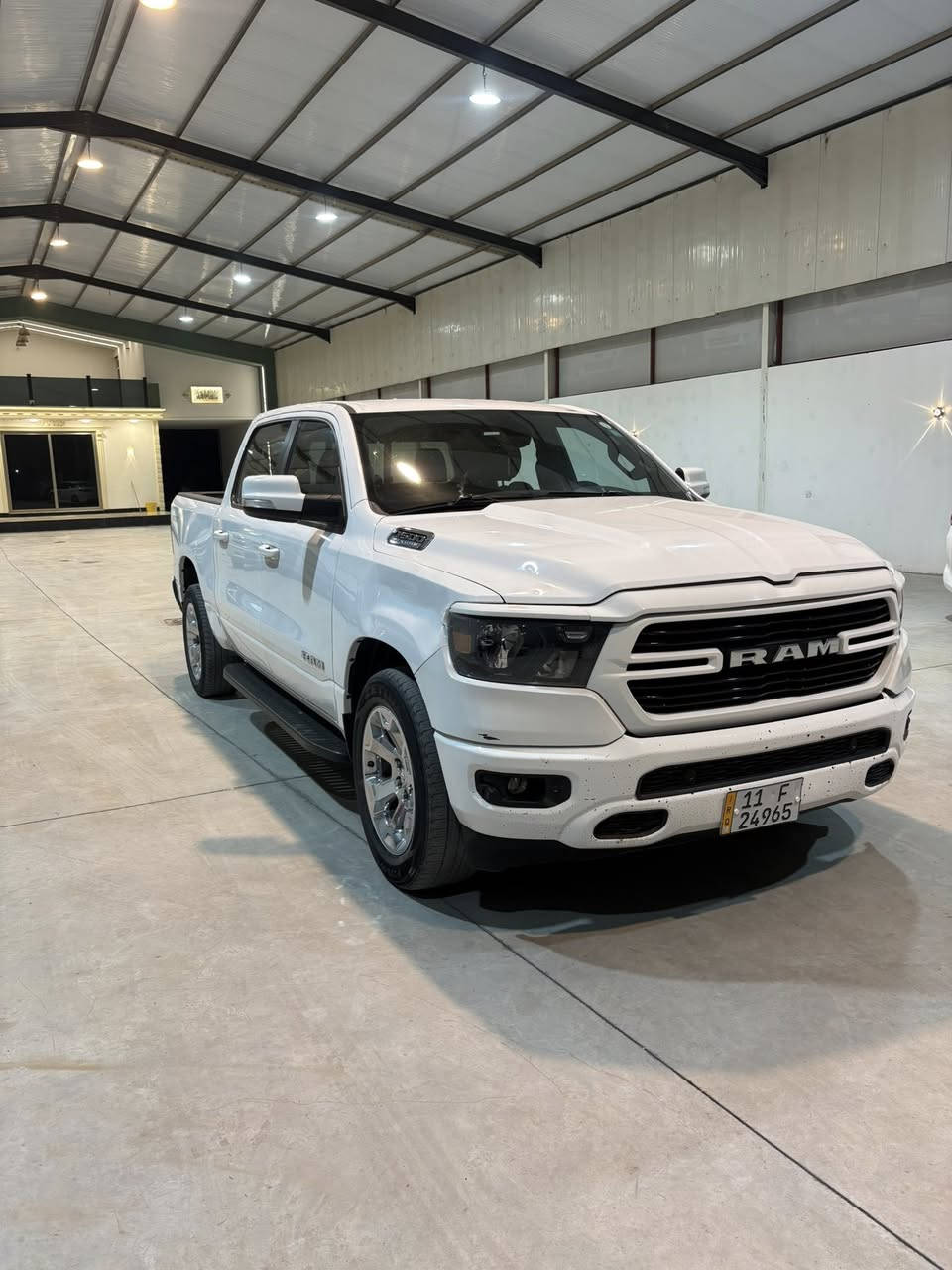 السلام عليكم رام موديل 2022 محرك 5700 ماشية 36الف ميل فور ويل صور الحادث مرفقة مع المنشور السعر 288$ للستفسار الاتصال ***********
