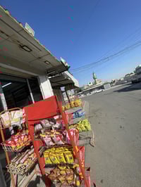 اسواق للبيع بمنطقة الشعب قرب شارع بلقيس مجاور جامع الحاجة بدرية يحتوي ...