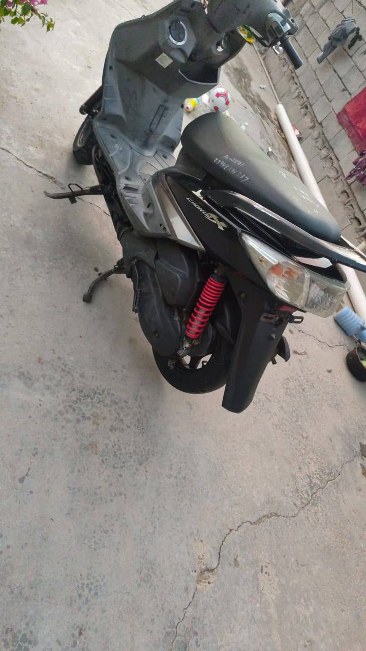 دراجه سكنس فحل 140 للبيع دراجه مقفوله محرك ناقص الدراجه فقط بكم مكان الدوره شارع 60 سعر 500 للاتصال والتواصل مع الرقم بو واتساب*********** فقط للشرايه
