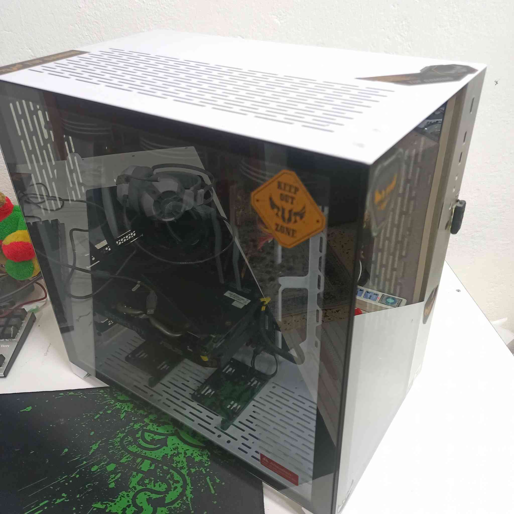 B550 TUF GAMING: 
Pc كيس ليان لي
R5 3600 
Asus 2060 
700w RGB
Alseye RGB 360 
RGB 16=8+8: 
m.2 256 + 1THdd

***********
