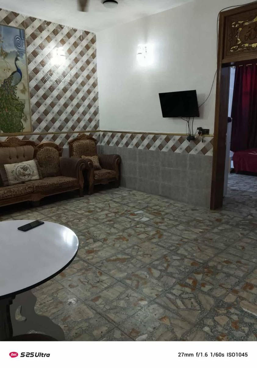 ---

🏡 للبيع – بيت حديث البناء قرب العلوية شريفة بنت الحسن / الحلة

📍 الموقع: مجاور أفران الشمس – يبعد فقط 30 متر عن الشارع العام – شارع تبليط

📐 المساحة: 250 متر
🏗️ البناء: حديث 2023

زراعي سند 25 

🔹 المواصفات:

غرفتين نوم

كليدور

صالة واسعة

مطبخ مرتب

صحيات داخلية وخارجية

حديقة منظمة

نقص فقط بالواجهية

📞 للتواصل والاستفسار:
***********
