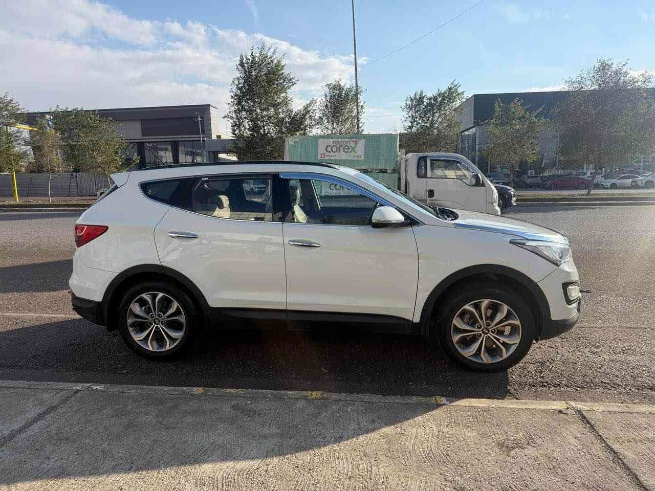 للبيع أو الامراوس 
للأستفسار ***********
#السعر 145
سنتافي خليجي موديل 2015
مكينة دوش 2400
7راكب 
ثلاث قطع تبريد 
مري شفط 
اشاير بلمري 
ترحيب 
تخم تاير جديد 
صدر امامي خلفي جديد 
رقم اربيل تحويل ثاني يوم 
السياره بيهه ثلاث قطع صبغ بدون دواخل جامرلغ وبنيد وباب السايق والسونار بلمنشور 
 
مكان السيارة ديالى بعقوبة بعقوبة, ديالى
