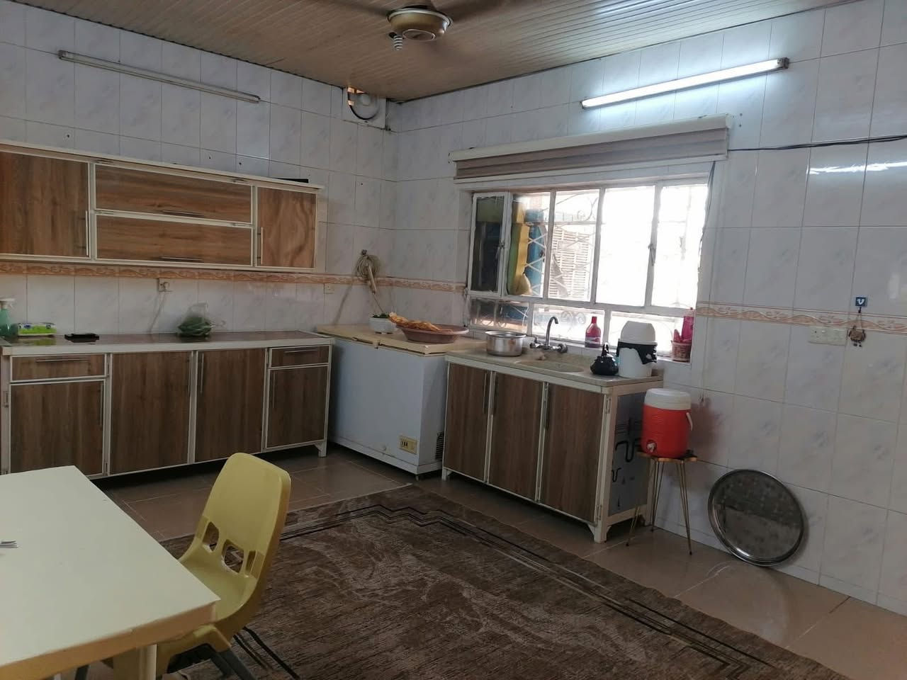 #دارللبيع
خانووى دوو نهوم بو فروشتن له گه ره كى ئاموزاكان پشت قاعة هاى لايف روبه رى 235 متر زراعي
پيكهاتوه له :- 2 ژور نوستن - هول - مطبخ - ميوان - گه راج
نهومى دووه م 2 ژور نوستن 

نرخ 145 مليون ومجال

بوزانيارى زياتر په يوه ندى بكه ن به عقارات ستار اكرم بازرگان

📍ناونيشان : كه ركوك بازارى ئازادى ته لارى ئاسو

***********
***********
