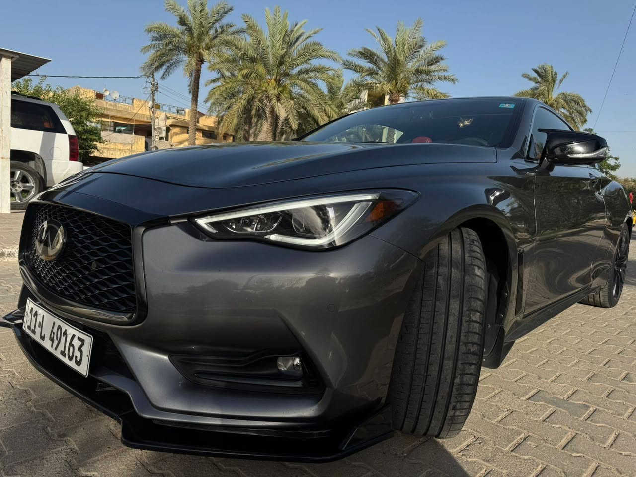 #استراحة_مقاتل

#صاروخ_ارض_ارض_بسعر_كمارو_جريمة

الفئة الوحيدة بل عراق اخر موديل + فئة الريد  وكلها مطعمة بل كاربون

Infiniti Q60 Red Sport 2022

لون رمادي – ممشى فقط 56,000 كم

المواصفات الخارجية:

 • لون رمادي لامع
 • جنوط أصلية 20 إنش سبورت
 • كاليبرات فرامل باللون الأحمر مميزة للـ Red Sport
 • فتحات تهوية جانبية + لمسات كروم
 • أضواء أمامية LED مع نظام أوتوماتيكي عالي/
 • أضواء خلفية LED رياضية
 • فتحة سقف كهربائية

المحرك والأداء:
 • محرك V6 3.0L Twin Turbocharged
 •  قوة 400 حصان
 • عزم 475 نيوتن/متر تقريبًا
 • جير أوتوماتيك 7 سرعات مع بادل شفت (تبديل خلف المقود)
 • نظام دفع رباعي AWD
 •عليها صوت Exhaust رياضي بلادي مختم 
 • أنظمة قيادة متعددة (Eco – Standard – Sport – Sport+)

المواصفات الداخلية:
 • مقاعد جلد رياضية بلون أحمر بلادي + داخل كاربون فايبر 
 • مقاعد كهربائية مع ذاكرة + تبريد وتدفيء     
 + بادل شفت
 • شاشة وسطية لمس مع نظام ملاحة + Apple CarPlay / Android Auto
 • نظام صوت Bose فاخر 13 سماعة مع سبووفر
 • كاميرا خلفية و امامية وجانبية 360+ حساسات أمامية وخلفية وجانبية 360
 • تكييف أوتوماتيكي ثنائي المناطق
 • إضاءة داخلية LED + إضاءة خارجية ترحيبية LED بلادي + شعار انفنتي بالابواب
 • دخول ذكي + تشغيل بصمة + تشغيل عن بعد 

أنظمة الأمان:
 • رادار تنبيه قبل الاصطدام
 • نظام النقطة العمياء
 • مثبت سرعة ذكي Adaptive Cruise Control
 • نظام الحفاظ على المسار
‏ • ABS + EBD + TCS + VDC (أنظمة ثبات كاملة)
 • وسائد هوائية أمامية وجانبية وستائرية
 تعتيم المرايات + فايبر كلاس بكل مكان دواخل المرايات …
سياره بولش وحمام جديد دهن جديد
 تايرات جدد ما بيها نقص كامله مكمله

JN1FV7LLONM680625
رقم شاصي:  

للأستفسار الأتصال على

مكانه كاظمية

***********

#سعر
