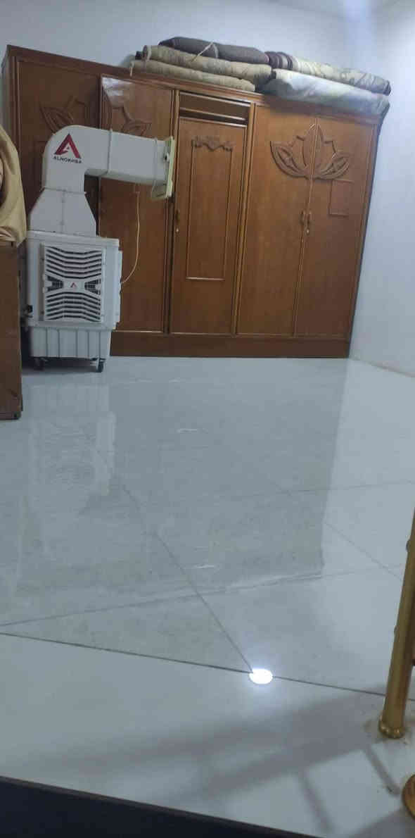 دار مساحه 200م طابو صرف موقع مميز في ابي غرق حي السلام  قريب من الشارع العام . بناء حديث درجه اولى يتكون من ثلاث غرف نوم واستقبال الضيوف وصاله ومطبخ ومناور صحيات داخليه خارجيه  
السعر مناسب للاستفسار الاتصال على الرقم 
*********** واتساب 

***********
مكتب فيض الرحمن
