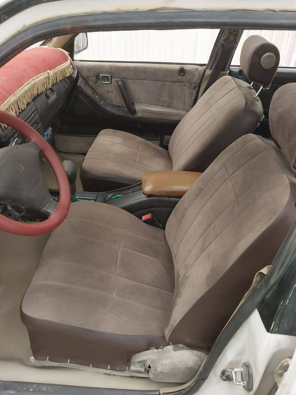 اخواني السلام عليكم سياره كراون موديل 95 معموره اوفر هول سياره حلوه وجده نظيفه كير ومكينه مقفولات سياره باسمي سنويه مجددا سياره جاهزه بدون نقص سعر السياره45 ورقه السياره بغداد حاليا موجوده بمنطقه الشعب للتواصل على هذا الرقم ***********      اخوان مكلف بل النشر اي استفسرخابر على الرقم يوجد وات ساب ماسنجر مامتواجد على الفيس
