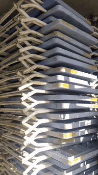 ميز البيع العدد 105 السعر الواحد 15الف عنوان بغداد الشعب حي الجزائر رق...