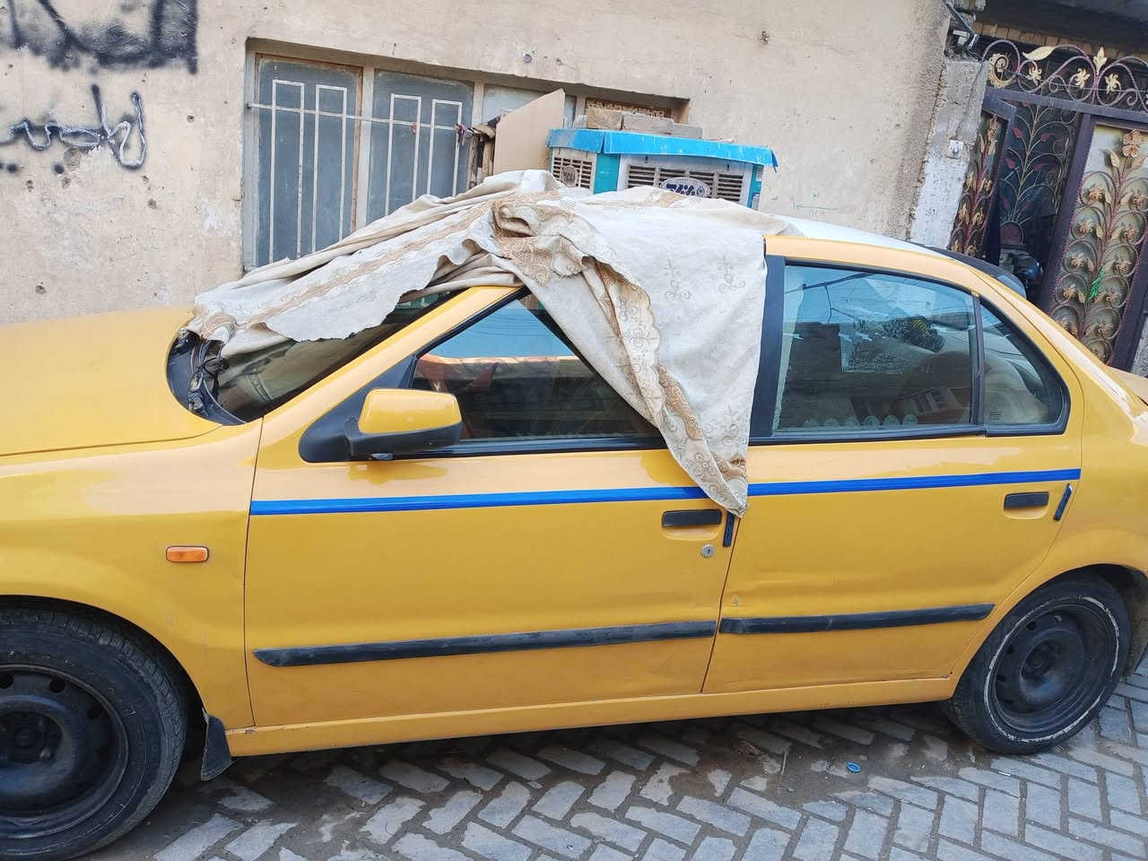 السلام عليكم سمند موديل 11 رقم بغداد دولي بصفره هيه وغرامات كير مكينه فرنسي تبريد  شغال تفهه شغاله زنون عالي وناصي شغلات شاشه ستمم سماعات كرهباييات شغاله مكان بغداد مدنيه الصدر رقم ***********
