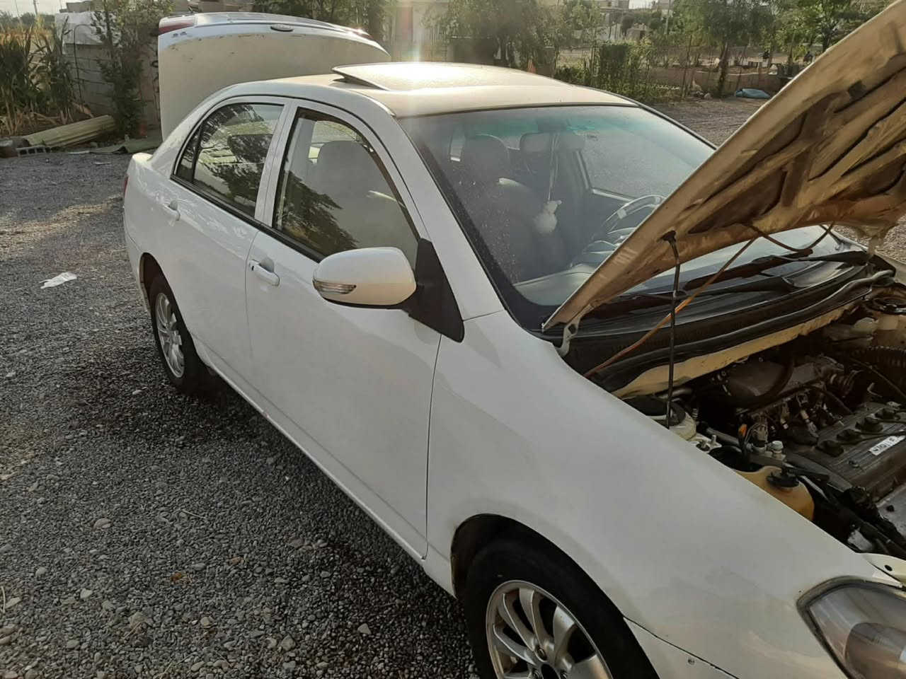 BYD G3 2013 
گێڕو مەکینە کڕۆلا
گێڕ تۆماتیک
فولل مواسەفات 
بەسمە
بەسمەی دەرگا
سڵاید
کوشن جڵد
شاشەو کامێرا
حاسە
چوارجام کارەبا
ئاوێنە کارەبا
بۆیاخ:یەک پارچە
تازە عەمام و پۆڵیش کراوە
سەنەوی بەغدا ماڵی مەدەنی بەشەرت
نرخ ٣٢ گەڵا و معامەلە 
چوارقوڕنە 
***********
