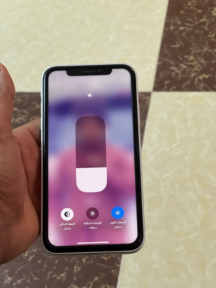 ايفون XR بطارية ١٠٠
ذاكرة٦٤ 
محور ايفون ١٧ برو ماكس التحوير الاصلي 
جهاز شرط مابي اي خللل السعر ٢١٠ وبي مجال قليل  واتساب ***********
