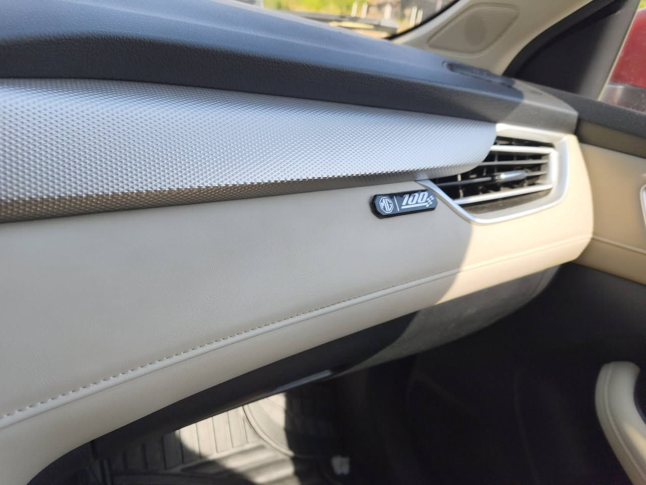 MG5 2024 comfort

مواسفاتي كومفورت بەسمە شاشە کامیرە حساس ناو زەرد زەمانی شەریکەی هەیە هەموو سیرڤزیی لە شەریکە کراوە 24 هەزار ڕوشتوە ڕەقم هەوڵیر  شوین هەولیر
بی بویاخ تەنها ڕبع چاملغی پیشەوەی هەردو لایی PDR هەیە قوپی بچوک لە دەرگایی هە یە دەعامی پیشە وە شوختی هە یە

***********
 نرخی 98 مەجالی برایانە
