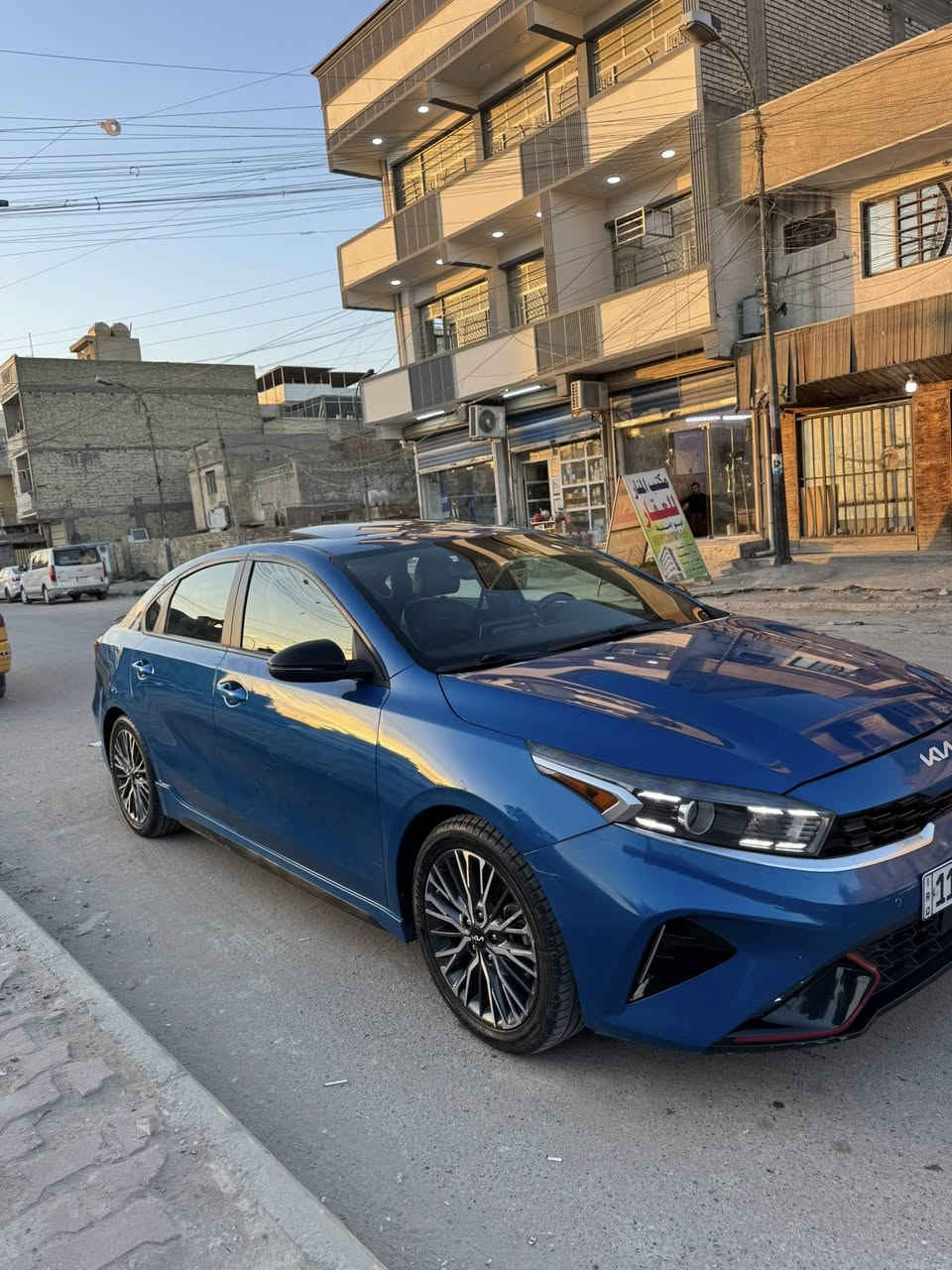 السلام عليكم فورتي جي تي لاين 2023
فول مواصفات 
فتحة سقف 
مكينه 2000 دوش
دخول ذكي
مري لون اسود بلادي
صندوق ذكي 
تشغيل عن بعد
شحن لاسلكي
درايف مود
وفول حساسات ورادار حت بلمري
مانع تزحلق 
قيادة ذاتية ومثبت سرعة 
تخم تاير جديد  
سيارهة جاهزة وخير من الله 
مكاني بغداد حي القاهرة 
السعر 180$ وبيهه مجال
صور الضرر موجوده فقط الدعاميه نصهه 
***********
