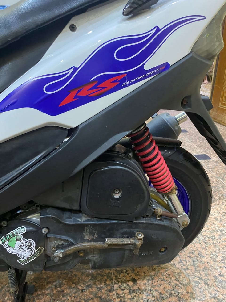 السلام عليكمً ماكس عدله للبيع سعرها٦٥٠وبيه مجال حك الجيه مكينه مفتوحه بوشه ٤٩بلاديه  ناقصها فقط اشاير اماميه وترجع بلاد وكلاه شغاله  مكان المعقل شارع التربيه رقمي***********
