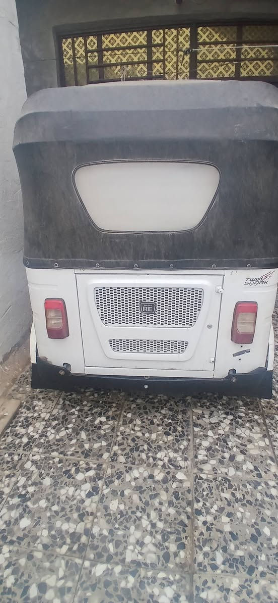 للبيع تكتك 2022شهر 11 مرقمه كامله انكليزي مكان بغداد المعامل العماري هاتف ***********
