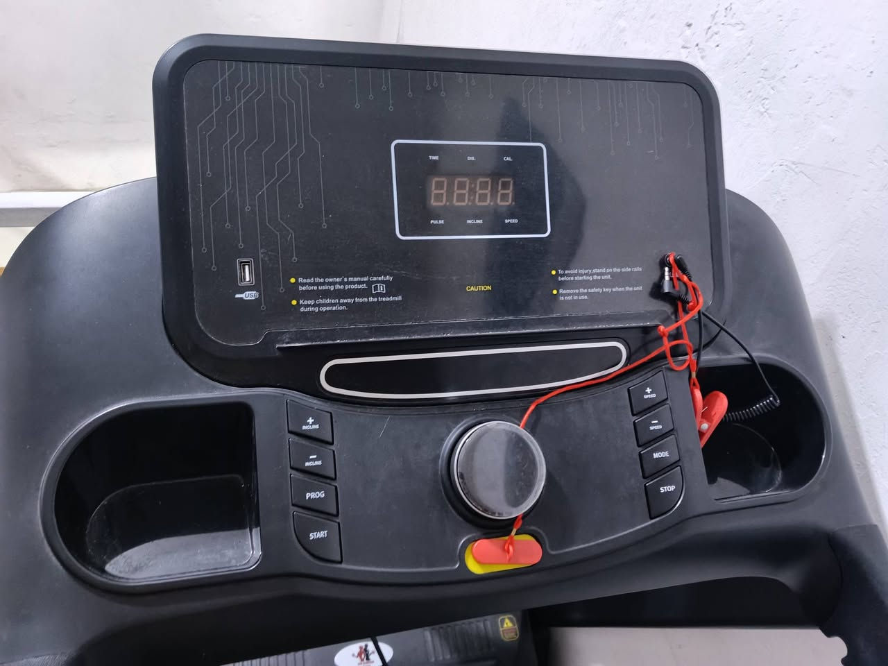 جهاز جري ضمان سنة للماطور
جهاز جبلي وعادي ومواصفات عالية السعر 600الف جهاز مستعمل مرة واحدة فقط أخو الجديد
للاستفسار الاتصال ***********
