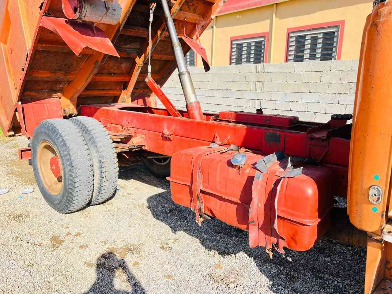 مان ٨٢ رقم صلاح الدين الماني سنويه بسمي لل٢٧
محرك ستندر لا صرف ولا بخار مابيها صبغ  جاهزه طخم تاير جديد باتريات جدد كهربائيات الويل الخلفي صاج اكسل شركه  تستلمه حصة كاز تريد   تحويل ثاني يوم للبيع 135 وبيه مجال   المكان كركوك /قضاء الحويجه
‏‪***********‬‏
