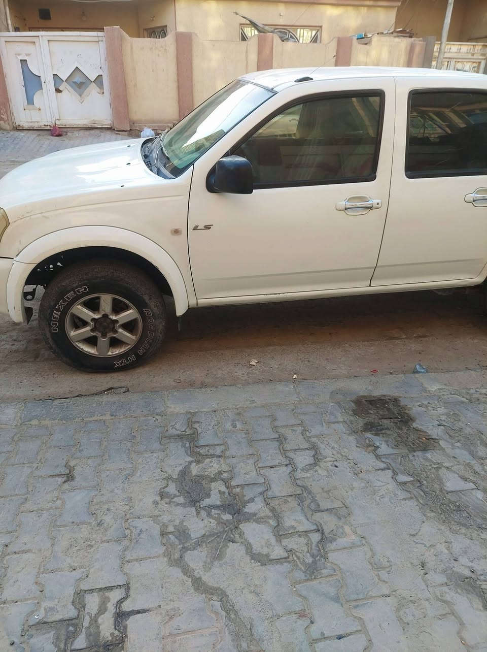 للبيع. بيكم لوف 2005 مزاد قيادة الشرطه النجف
الموصفات؛ محرك جديد. تبريد شغال . قشر نضيف. كير عادي .محرك ٦ سلندر 

للتواصل *********** يوجد واتساب
