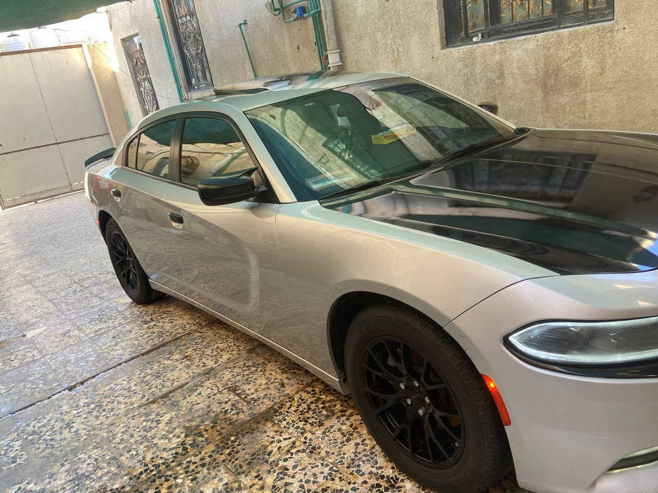 السلام عليكم للبيع جارجر 22 اصل وارد كندي السياره جديده جدا جدا جدا ظررها فقط البنيد مكينه كير حداديه تبريد طخم تاير كله بالظمان والشرط السياره فوووووول مواصفات كلش شنو بالك بيها حتى رادار السياره 6 سلندر تو ويل مكاني البصره دور النفط اي استفسار ***********سيد كرار 
السعر 228 البصرة, العراق
