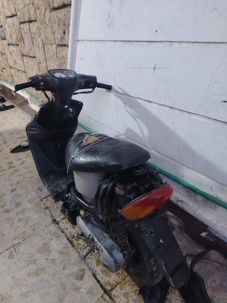 السلام عليكم دراجه بيجي شغاله غراضه كامله السعر 100 وبيه مجال هاذه رقمي *********** مكاني كوت كفاءات
