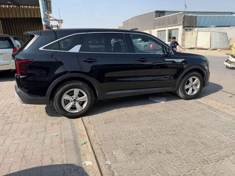 من لديه كتاب شهداء 
السياره بلميناءالبصره
سورنتو 2025 وارد امريكي بدون بجم بدون ايرباك حادث تبديل جاملغ فقط مكينه 2500 سبعه راكب سياره حالين بلميناء تدخل بكتاب شهداء
السعر 179 داخل الميناء
مكتب الخليج ***********
يوجد وكلاء بلمحافضات
ليريد حادثه يراسلني وتساب
