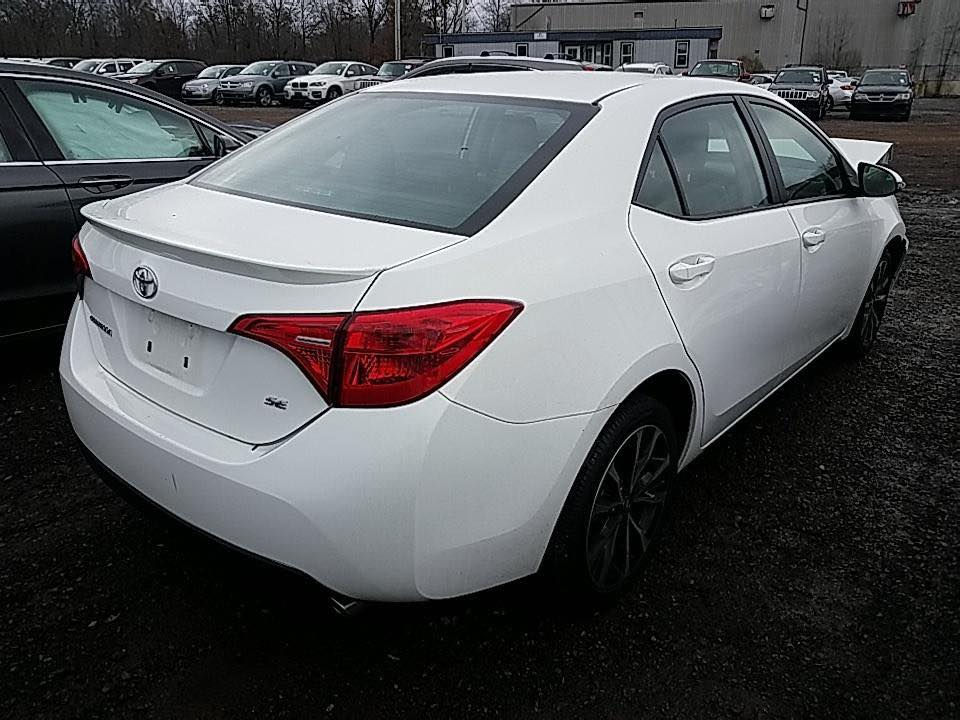 كورلا موديل 2017 جديده لوك.  حادث بنيد بس ابلادي شركه بس الباقي كفاله عامه اتريده هيه او غراضها تنباع او بدون غراض هم تنباع  خابره او تدلل مكان السياره حاه 
***********
