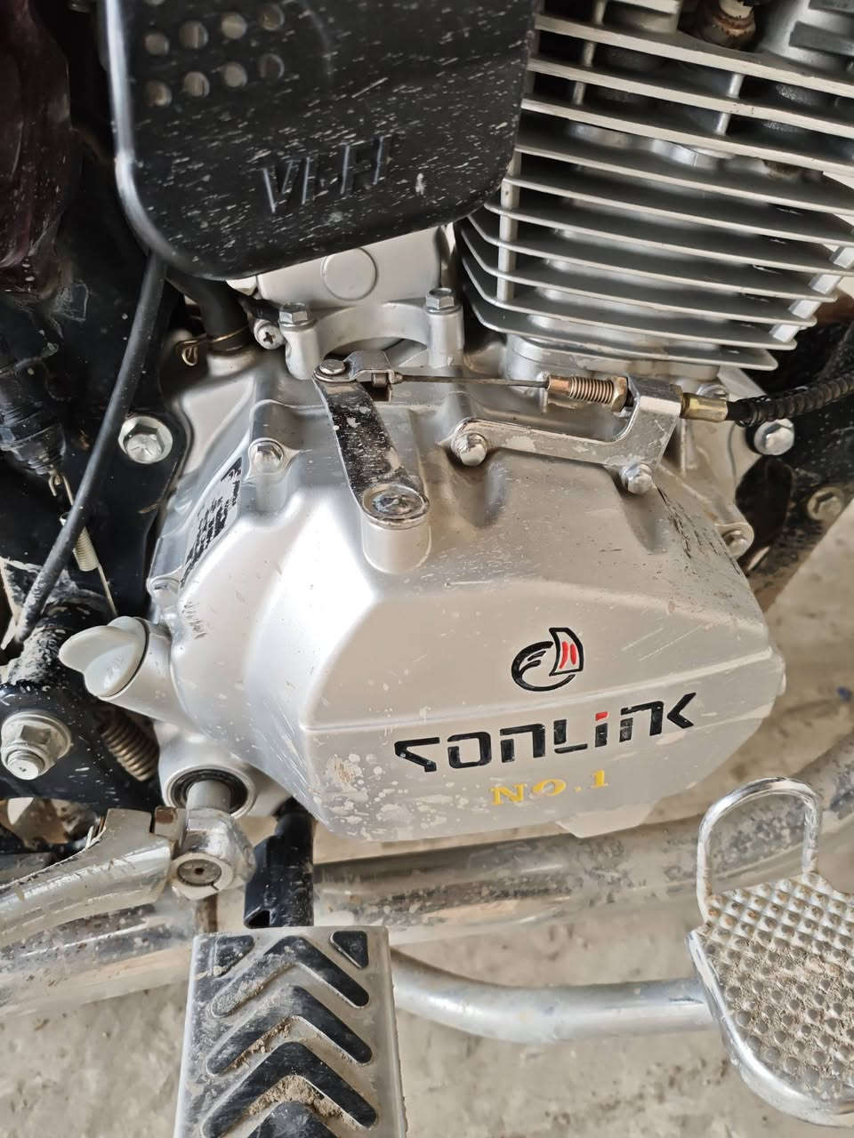 سلام عليكم دراجه للبيع موديل 25 محرك كير كرهبايت كلها شقاله كلشي ما ناقصه  مراوس ب جني 22 الستفسار واتساب ***********.اسعر 600الف وبي مجال قليل
