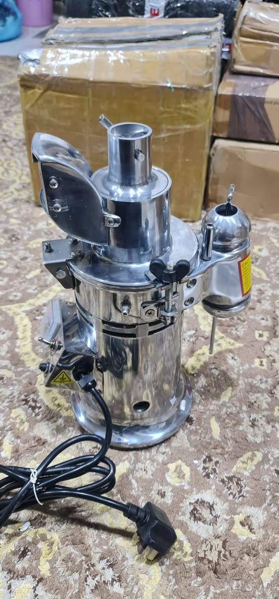 السلام عليكم 
طاحونة نفاثه غنيه عن التعريف اخذلها صوره وابحث عنها بعدها جديده ما مستخدمه ولا حتى لتجربه 
السعر 550 موجود توصيل جميع محافضات العراق 
***********
