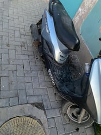 دراجه للبيع بريز كوم حديد نقص كابريتر فقط ولباقي كله شغال مكاني مدينه ...