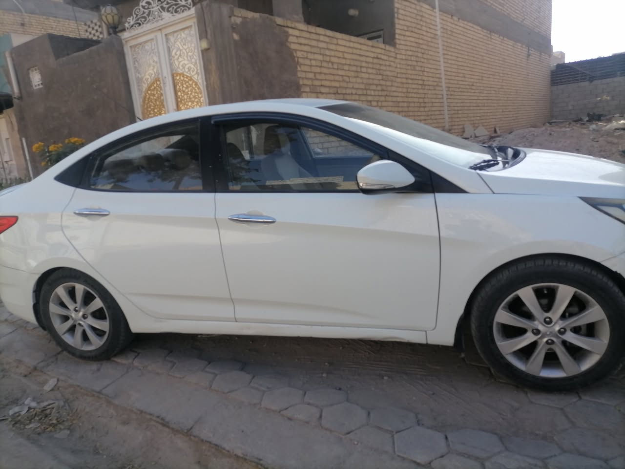 السلام عليكم اكسنت للييع2012 
ماشيه 180
الموصفات 
1شاشه تحكم تدعم Apple CarPlay وAndroid Auto 
2سياره وضعيات قياده
3اقتصاديه وموصفات الاكسنت معروف. 
 سعر 105 وبي مجال
الاستفسار ***********
⭕ملاحظه: الاتصال على الوساب او راسل خاص.
