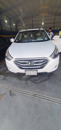 بسم الله الرحمن الرحيم   توكسان خليجي موديل 15 محرك 2000 cc  دوش ماشيه...