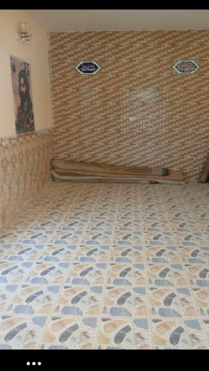 بيت عله طريق السنيه قرب معمل البان تبعد عن شارع 150م يتكون من 3 غرف وستقبال ومطبخ وصاله وحمام ومجموعه الصحيات خارجيه للاستفسار عله *********** ديوانية, القادسية
