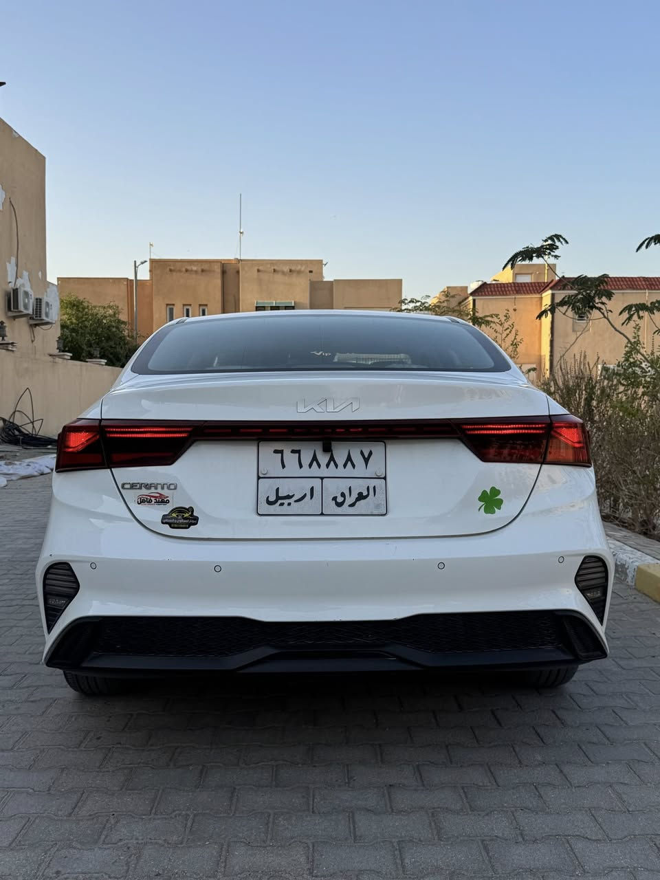 السلام عليكم للبيع سيراتو ٢٠٢٢ رقم اربيل سنويه لل٢٦ شهر ٨
مواصفاتها فول فتحة ومحرك ١٦٠٠ مري شفط تبريد خلفي حساسات خلفية كاميرا شاشة اندرويد ٥ ويل كب 
وب اسم شركة 
مكفولة عدا بارد بسيط موضح بالسونار

السعر ١٦٨ وبيها مجال ومكان السيارة بالنجف
***********
