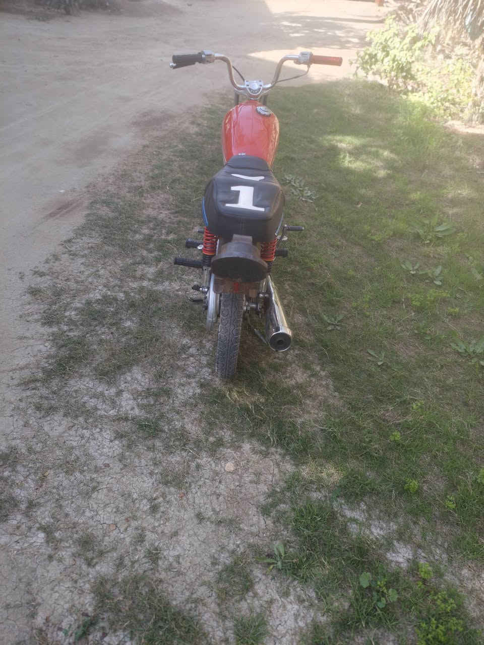 السلام عليكم للبيع نامه شلامجه ( تعمير) اوراق أصولي ( 2026 ) الدراجه مكفولة كفاله عامه السعر خاص مكاني حله  السده الهندية منطقت المهناويه قريه خمسه تواصل رقمي ***********
