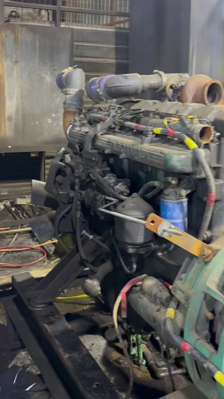 سلام عليكم مكينه بومه للبيع قبق حديد سايس ستندر10 توليد250بلادي تك بور برين بيها نسمه بخار خفيف كلش اي ستفسار اتصال على رقم صاحب المكينه (***********)
