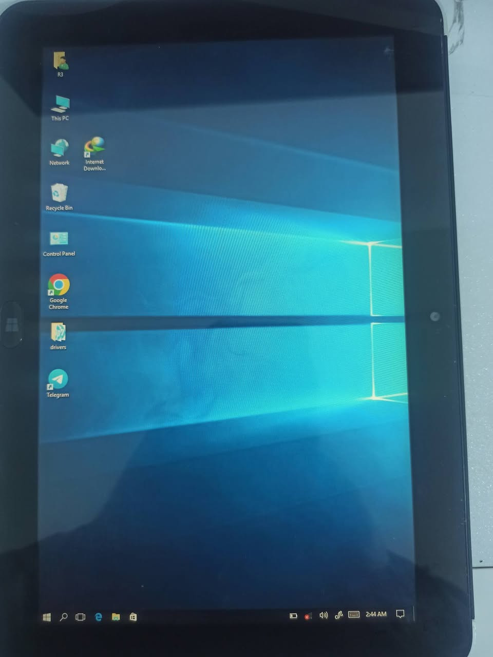 السلام عليكم
🔥📱 للبيع أيباد HP بحالة ممتازة 🔥📱
فرصة لا تعوض! جهاز HP نظيف جداً ومستخدم استخدام خفيف ✨
السعر 135 ألف متوفر توصيل 
مناسب للدراسة 📚، تصفح الإنترنت 🌐، مشاهدة الأفلام 🎬، وألعاب خفيفة 🎮
💻 المواصفات:
✔️ نظام Windows 10 مفعل
✔️ معالج Intel Atom
✔️ رام 2GB
✔️ شاشة لمس تدعم 5 نقاط لمس ✋
✔️ بطارية جيدة 🔋
✔️ الجهاز شغال 100% بدون مشاكل
الجهاز مرتب وجاهز للاستخدام مباشرة 👌
السعر مناسب وقابل للنقاش للجادين فقط 💰
📍 للتواصل خاص أو واتساب
***********
***********
