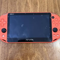 Psp vita slim 2000فول نظافه * الجهاز نظيف جداً وخالٍ من الأعطال مع الض...