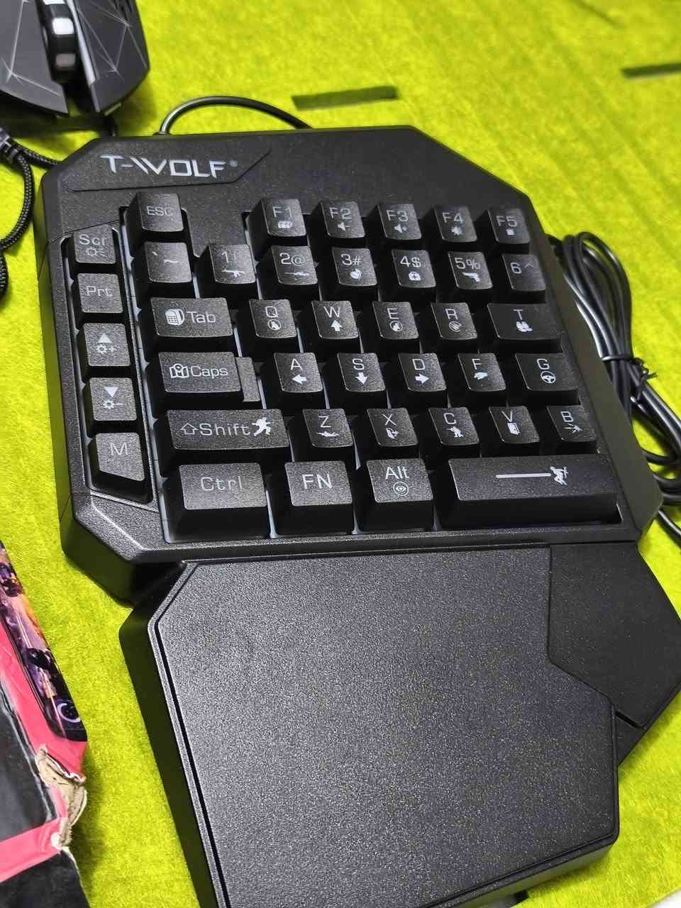 جديد غير مستعمل طلعلي بل امزون  ، انطي سعرك واعلى سعر ابيع ، يتوفر توصيل لكل العراق


**إذا كنت صاحب هذا الإعلان وتريد حذفه لأي سبب، رجاءا أرسل رسالة إلى الدعم الفني**