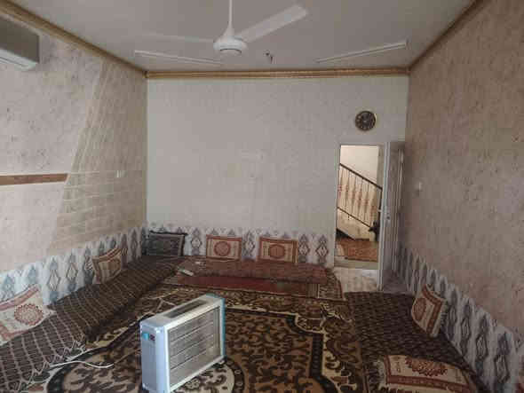 بيت للبيع مكون من 2قرف وهول ومطبخ صاله جبيره حمام وصحيات خارجيه +ديوان خارجي تفاصيل اكثر ***********
