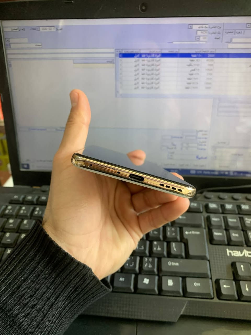 ريلمي 14 برو بلس 5Gذاكره 512 مستعمل 8 اشهر بعده بباكيته ملحقاته ويا كامله حته ضمانه سنه موجود مال بيت شخصي  ويا السعر 430 مكان بغداد شارع حيفا وتساب ***********
