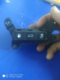 دكمة صندوق بانزين السعر 10للتواصل 07755518114