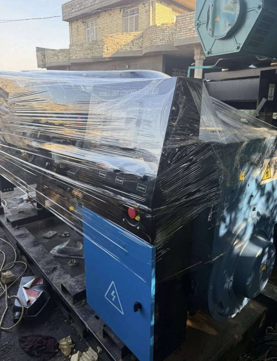 سلام عليكم تم وصول وجبه جديده صفر زيرو مولدات الكمز 24ولف 250 كيفي نضافه واحد على واحد نضام حمايه متكامل متواجد من 100كيفي إلى 250 عنوان بغداد رقم الهاتف ***********
